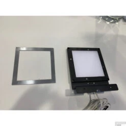 Spiegellamp Boss & Wessing Square 10x10 Cm Aluminium Mat Zwart -Sealkin Badkamermeubilair Winkel 3 22