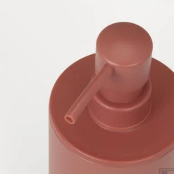 Zeepdispenser Sealskin Brave 280 Ml Vrijstaand Donkerroze 12 Zeepdispenser Sealskin Brave 280 Ml Vrijstaand Donkerroze -Sealkin Badkamermeubilair Winkel 800015 sfeer 1