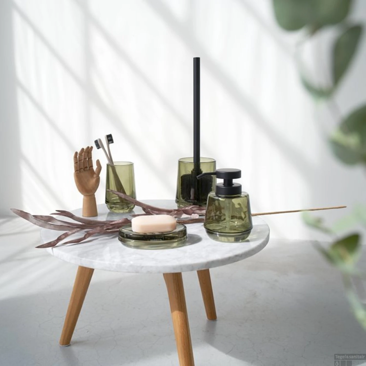 Badkamerset - Zeepdispenser 380 Ml / Tandenborstelbeker Sealskin Mood Groen 6 Badkamerset - Zeepdispenser 380 Ml / Tandenborstelbeker Sealskin Mood Groen - Afbeelding 4