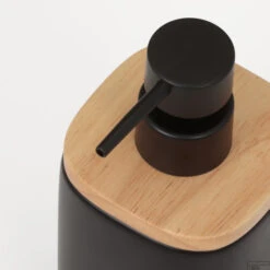 Zeepdispenser Vrijstaand Sealskin Mind 200 Ml Zwart -Sealkin Badkamermeubilair Winkel 800055 sfeer 1