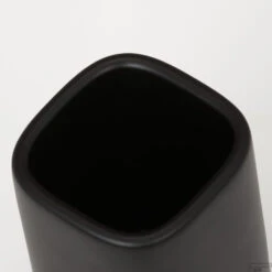 Tandenborstelbeker Vrijstaand Sealskin Mind Zwart 12 Tandenborstelbeker Vrijstaand Sealskin Mind Zwart -Sealkin Badkamermeubilair Winkel 800059 sfeer 1