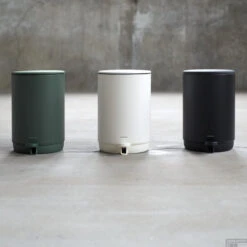 Pedaalemmer Vrijstaand Sealskin Mind 5 Liter Zwart -Sealkin Badkamermeubilair Winkel 800063 sfeer 3