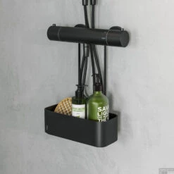 Ophangbaar Doucherek Tiger 2-Store Voor Douchekraan 25 Cm Zwart -Sealkin Badkamermeubilair Winkel 800376 sfeer 4