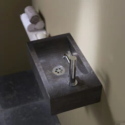 Fonteinset Natuursteen Nera 40x23x11 Cm (kraangat Rechts) -Sealkin Badkamermeubilair Winkel aqx nera fonteinset links 40x23x11 natuursteen bl ce 8718315060825 up sfeer