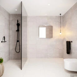 Spiegelkast Boss & Wessing Cube 80x70x16 Cm Mat Zwart Urban 10 Spiegelkast Boss & Wessing Cube 80x70x16 Cm Mat Zwart Urban -Sealkin Badkamermeubilair Winkel badkamerspiegel bws cube 80 cm mat zwart sfeer3