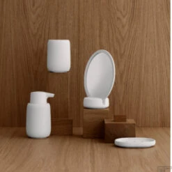 Cosmeticaspiegel Blomus Sono Zwart -Sealkin Badkamermeubilair Winkel blomus cosmeticaspiegel sono zwart sfeer1