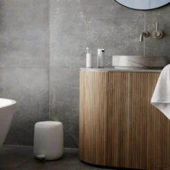 Zeepdispenser Blomus Modo 165ML Wit 8 Zeepdispenser Blomus Modo 165ML Wit -Sealkin Badkamermeubilair Winkel blomus zeepdispenser modo wit 165ml sfeer