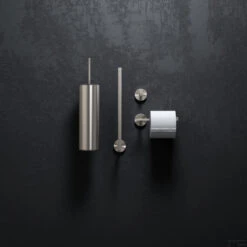 Closetrolhouder Gehoekt Zonder Klep Clou Flat Geborsteld RVS -Sealkin Badkamermeubilair Winkel clou flat rvs 1 2