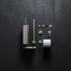 Closetrolhouder Gehoekt Zonder Klep Clou Flat Geborsteld RVS -Sealkin Badkamermeubilair Winkel clou flat rvs 2 2