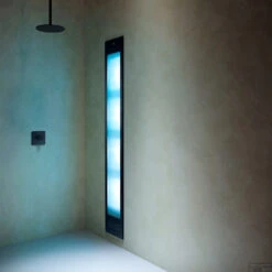 Sunshower Deluxe Mat Zwart UV En Infrarood Inbouwapparaat 32x187x16 Cm Aluminium Mat Zwart 22 Sunshower Deluxe Mat Zwart UV En Infrarood Inbouwapparaat 32x187x16 Cm Aluminium Mat Zwart -Sealkin Badkamermeubilair Winkel deluxe black schuin uv