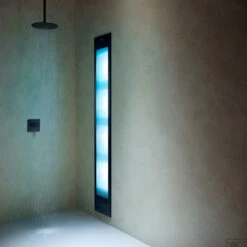 Sunshower Deluxe Mat Zwart UV En Infrarood Inbouwapparaat 32x187x16 Cm Aluminium Mat Zwart 23 Sunshower Deluxe Mat Zwart UV En Infrarood Inbouwapparaat 32x187x16 Cm Aluminium Mat Zwart -Sealkin Badkamermeubilair Winkel deluxe black schuin uv water