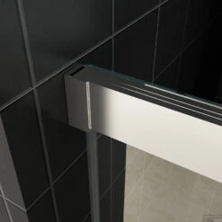 BWS Douchecabine Softclose 2.0 110x100 Cm Met Nisdeur En Zijwand 8mm Aluminium NANO Coating -Sealkin Badkamermeubilair Winkel douchecabine boss wessing softclose 2.0 detail1 3 2 1 1