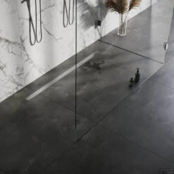 Douchegoot Brauer Zero RVS Inclusief Vloerflens 160x7 Cm Tegelinlegrooster Omkeerbaar -Sealkin Badkamermeubilair Winkel douchegoot brauer rvs inclusief vloerflens 160x7 cm zero tegelinlegrooster omkeerbaar sfeer1