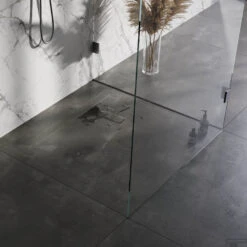 Douchegoot Brauer Zero RVS Inclusief Vloerflens 90x7 Cm Tegelinlegrooster Omkeerbaar -Sealkin Badkamermeubilair Winkel douchegoot brauer rvs inclusief vloerflens 90x7 cm zero tegelinlegrooster omkeerbaar sfeer2