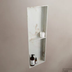 MONDIAZ EASY Nis 59,5x29,5cm In Solid Surface Kleur Frappe. 3 Vakken Geschikt Voor In- Of Opbouw 7 MONDIAZ EASY Nis 59,5x29,5cm In Solid Surface Kleur Frappe. 3 Vakken Geschikt Voor In- Of Opbouw -Sealkin Badkamermeubilair Winkel easy nis i frappe 00008 11313763858018