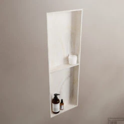 MONDIAZ EASY Nis 59,5x29,5cm In Solid Surface Kleur Ostra. 3 Vakken Geschikt Voor In- Of Opbouw -Sealkin Badkamermeubilair Winkel easy nis i ostra 00008 11313763857878