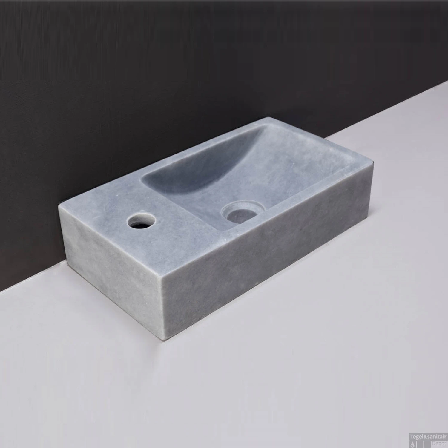Fontein Forzalaqua Venetia Cloudy Marmer Gezoet Met Kraangat Links 40x22x10 Cm
