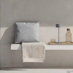 Gastendoekjes Set Van 4 Blomus Riva Moonbeam -Sealkin Badkamermeubilair Winkel gastendoekjes set van 4 blomus riva moonbeam sfeer2