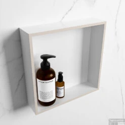 MONDIAZ EASY Nis 29,5x29,5cm In Solid Surface Kleur Linen | Talc. 1 Vak Geschikt Voor In- Of Opbouw -Sealkin Badkamermeubilair Winkel nis r linen 1 00002 13788763182140
