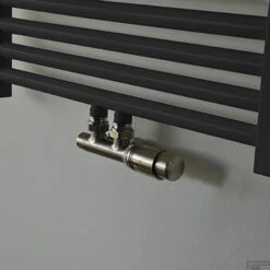 Onderblok Radiatoraansluitset Wiesbaden 16x2,0 +15 Knel Haaks Rechts Aansluiting Geborsteld Staal (RVS Look) 11 Onderblok Radiatoraansluitset Wiesbaden 16x2,0 +15 Knel Haaks Rechts Aansluiting Geborsteld Staal (RVS Look) -Sealkin Badkamermeubilair Winkel onderblok radiatoraansluitset wiesbaden 16x2 0 15 knel haaks rechts aansluiting geborsteld staal rvs look sfeer