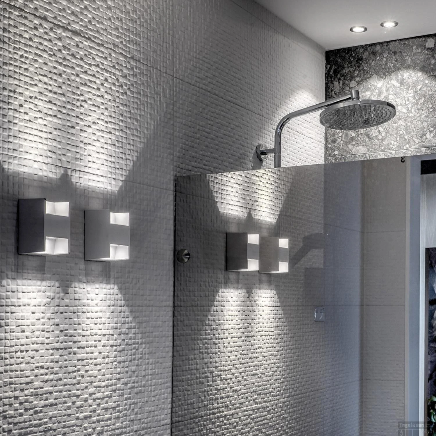 Opbouwspot Boss & Wessing Ruby 7.8x7 Cm Zwart 4 Opbouwspot Boss & Wessing Ruby 7.8x7 Cm Zwart - Afbeelding 2