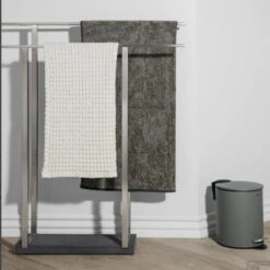 Pedaalemmer Blomus Tubo 5 Liter Wit -Sealkin Badkamermeubilair Winkel pedaalemmer blomus tubo 5 liter wit sfeer1