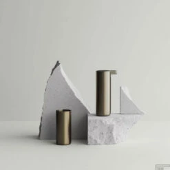 Tandenborstelhouder Blomus Modo Edelstaal Geborsteld Messing -Sealkin Badkamermeubilair Winkel tandenborstelhouder blomus modo edelstaal geborsteld messing sfeer