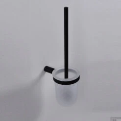 Toilet Accessoires Set Wiesbaden Mat Zwart -Sealkin Badkamermeubilair Winkel toilet accessoires set wiesbaden mat zwart 1