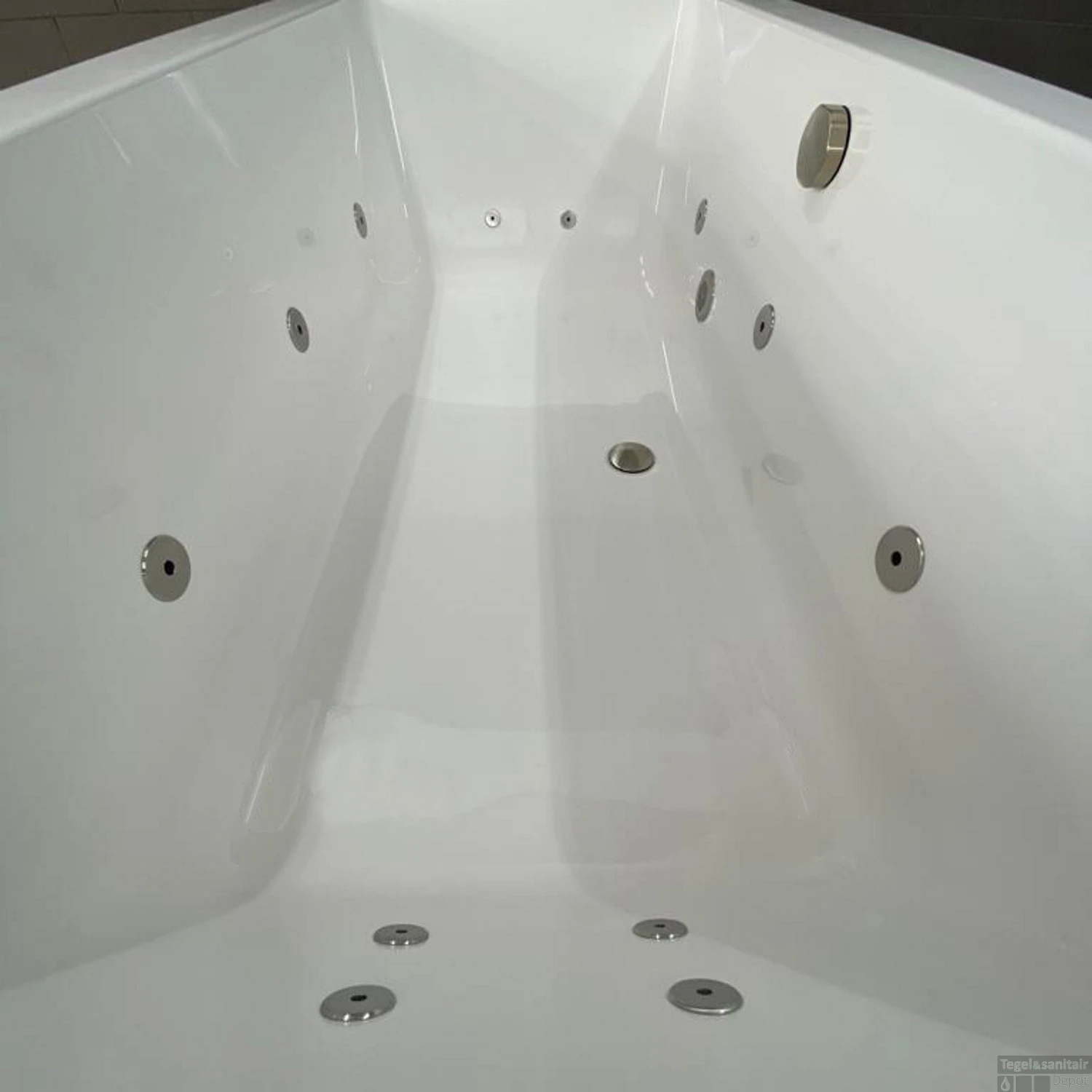 Whirlpool Boss & Wessing Dahlia Jetline 170x75 Cm Bodem Luchtsysteem Geborsteld RVS 4 Whirlpool Boss & Wessing Dahlia Jetline 170x75 Cm Bodem Luchtsysteem Geborsteld RVS - Afbeelding 2