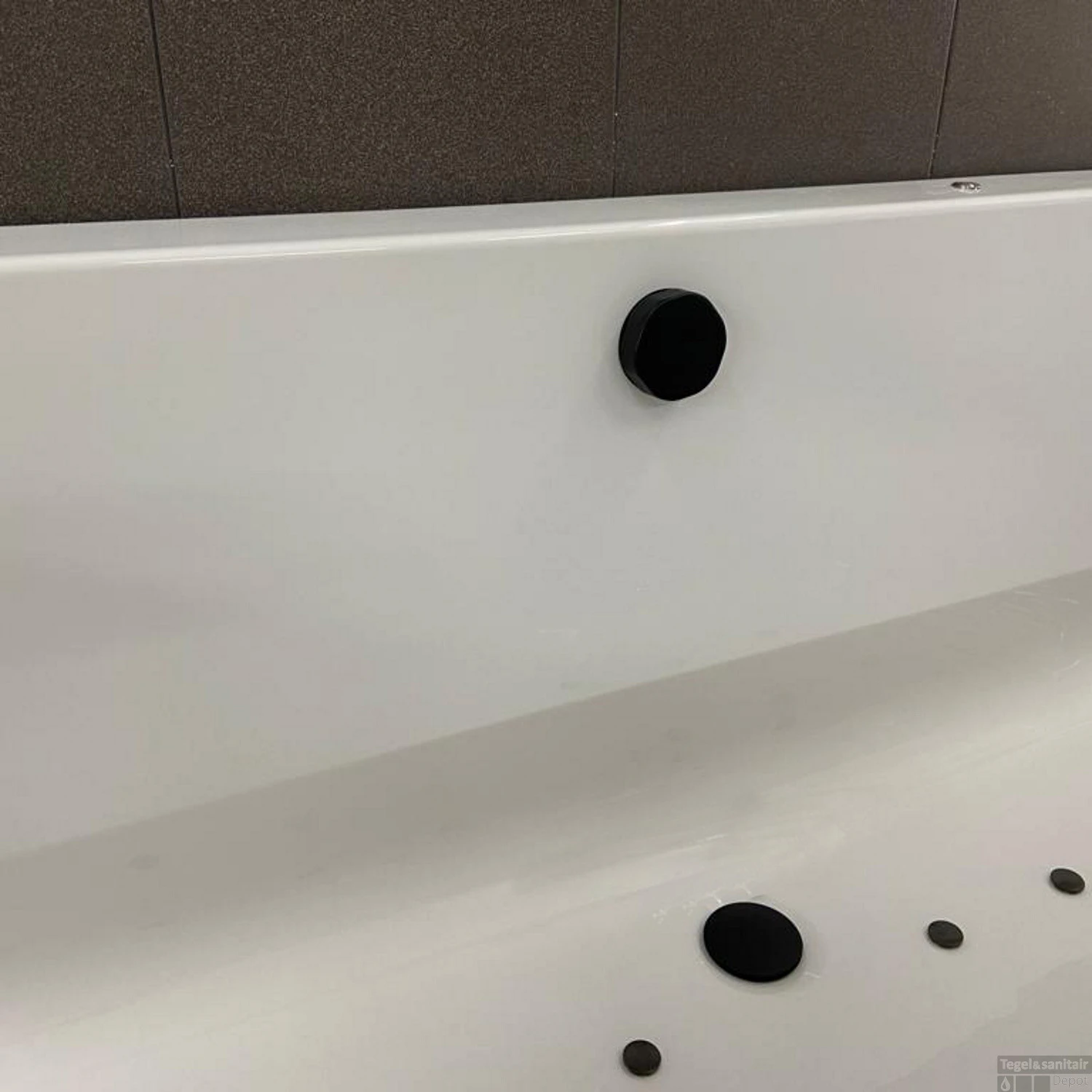 Whirlpool Boss & Wessing Dahlia Jetline 180x80 Cm Bodem Luchtsysteem Black Tin 4 Whirlpool Boss & Wessing Dahlia Jetline 180x80 Cm Bodem Luchtsysteem Black Tin - Afbeelding 2