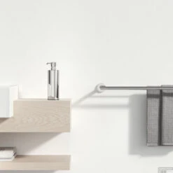 Zeepdispenser Geesa Nemox Vrijstaand 250 Ml Chroom -Sealkin Badkamermeubilair Winkel zeepdispenser geesa nemox vrijstaand 250 ml chroom sfeer